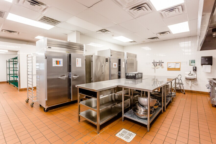 More Photos Of 15407 Highway 36, Needville Restaurant For Sale