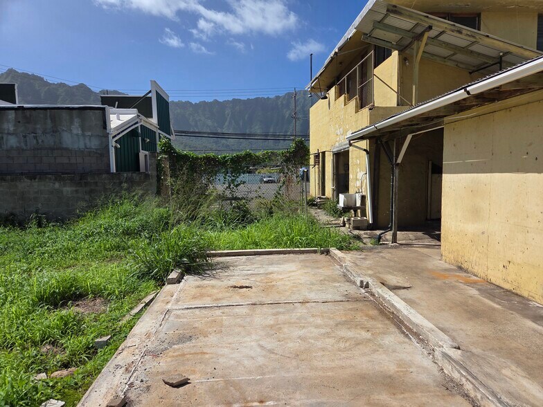 More Photos Of 41-867 Kalanianaole Hwy, Waimanalo Freestanding For Sale