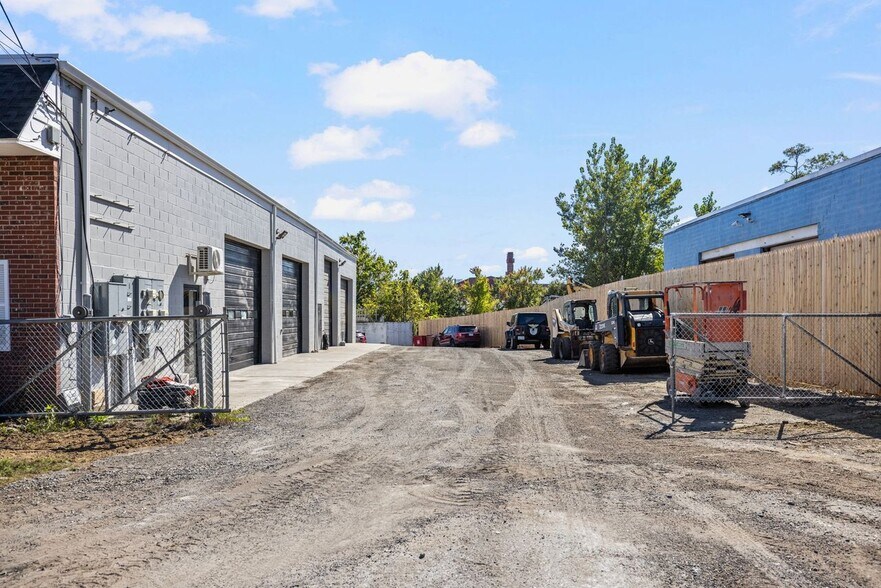 More Photos Of 30 Starr St, Johnston Warehouse For Lease