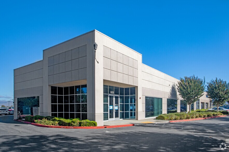 Primary Photo Of 7500 Arroyo Cir, Gilroy Light Distribution For Sale