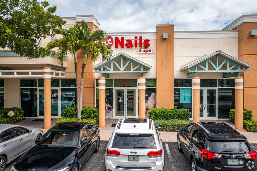 More Photos Of 6345 Naples Blvd, Naples Storefront Retail Office For Lease