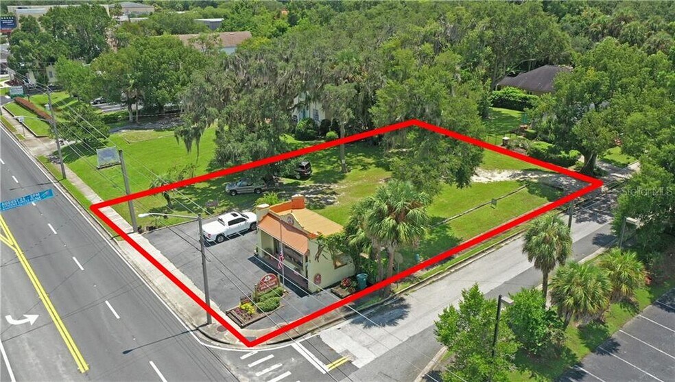 More Photos Of 942 E Silver Springs Blvd, Ocala Freestanding For Sale