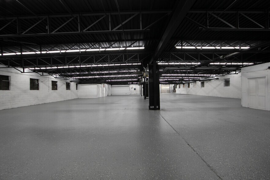 More Photos Of 717 Creek Rd, Bellmawr Manufacturing For Lease