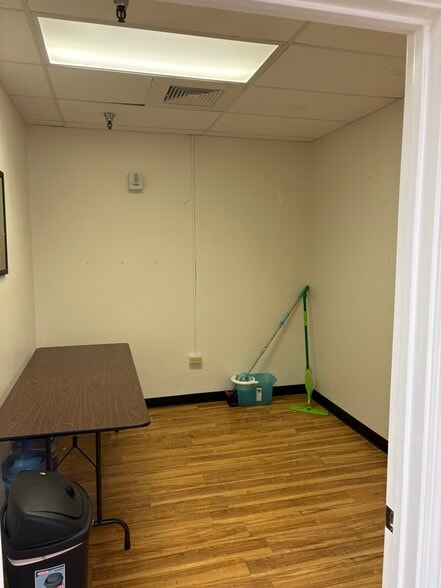 More Photos Of 400 Hobron Ln, Honolulu Apartments For Sale