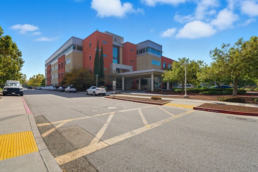 More Photos Of 200 Jose Figueres Ave, San Jose Medical For Lease