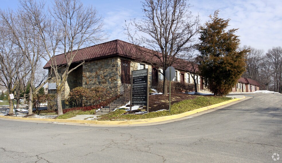 More Photos Of 8101 Hinson Farm Rd, Alexandria Medical For Sale