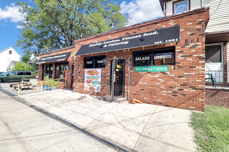 More Photos Of 600 Adams Ave, Elizabeth Restaurant For Sale