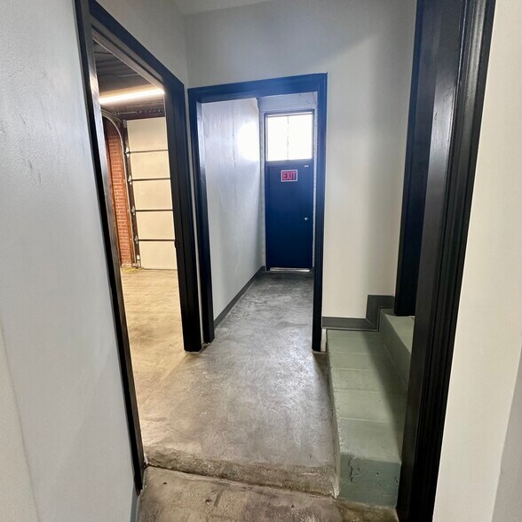 More Photos Of 710 Dawn St, Richmond Warehouse For Lease