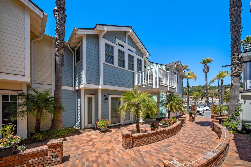 More Photos Of 74 San Francisco St, Avila Beach Flex For Sale