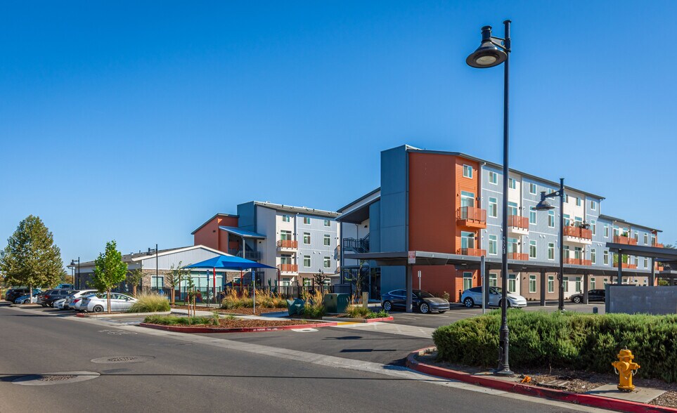 More Photos Of 2500 Cannery Loop, Davis Apartments For Sale