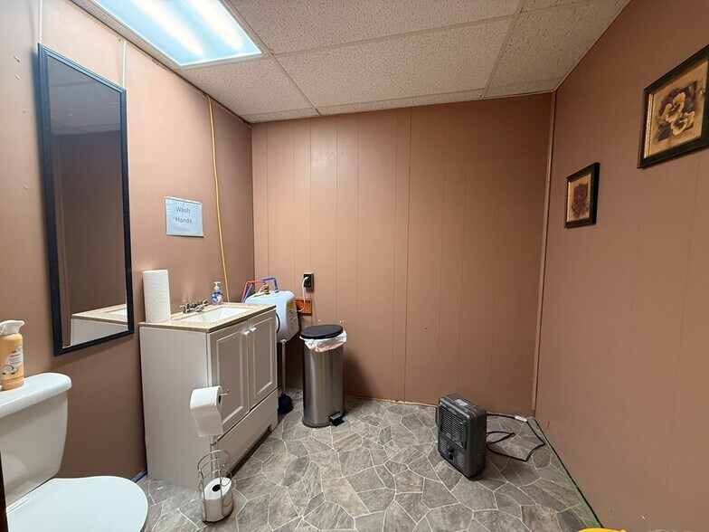 More Photos Of 130 W Main St, Westfield Flex For Sale