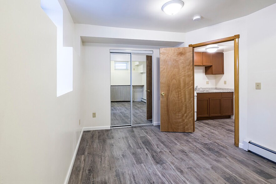 More Photos Of 1619 Hubbard Ave, Saint Paul Apartments For Sale