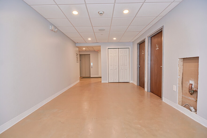 More Photos Of 24-28 High St, Medford Apartments For Lease