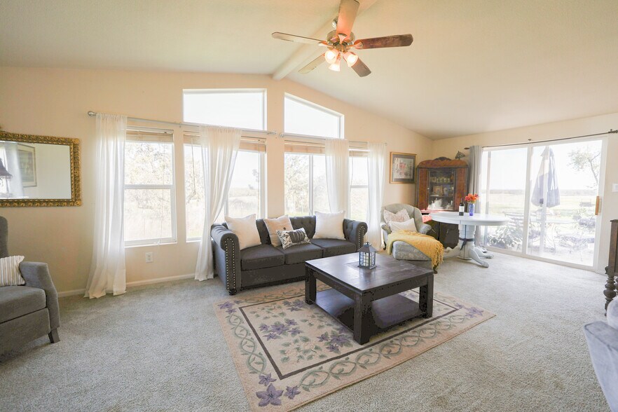 More Photos Of 124 Wyer Rd, Arbuckle Land For Sale