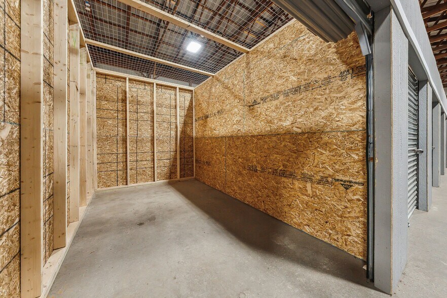 More Photos Of 14 North St, Oneonta Self Storage For Sale