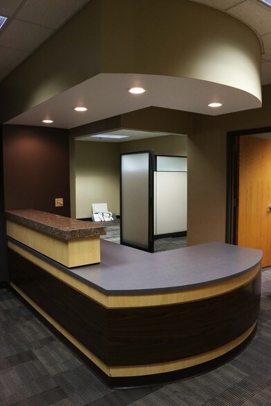More Photos Of 13923 Gold Cir, Omaha Medical For Sale