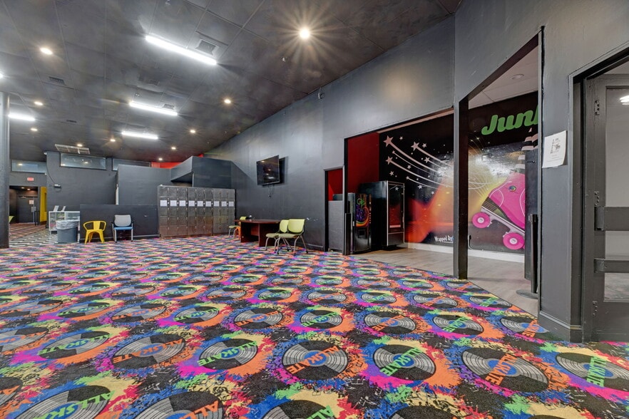 More Photos Of 3100 Branch Ave, Temple Hills Unknown For Lease