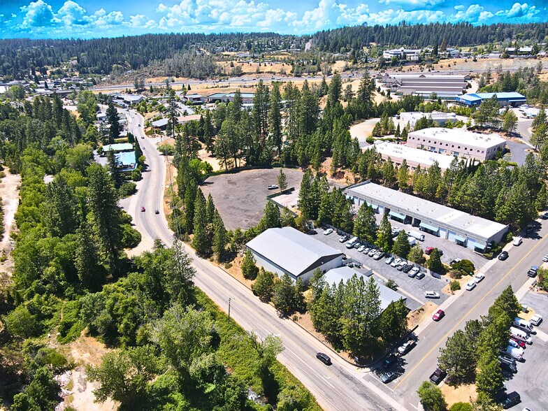 More Photos Of 125 Spring Hill Dr, Grass Valley Land For Lease