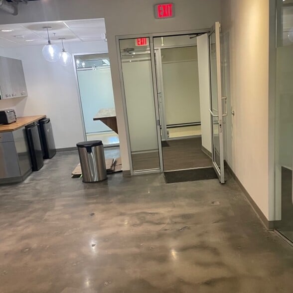 More Photos Of 444 W New England Ave, Winter Park Office For Lease