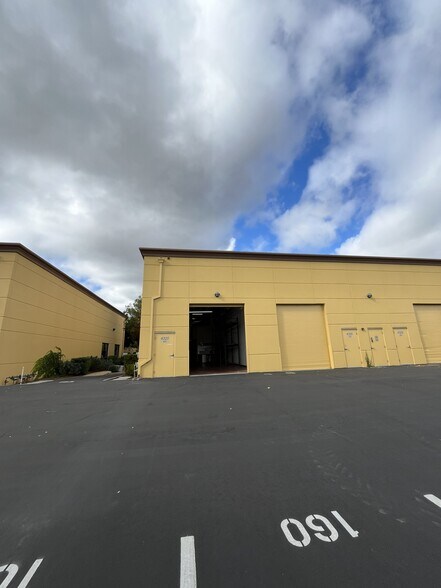More Photos Of 4320 Redwood Hwy, San Rafael Warehouse For Sale