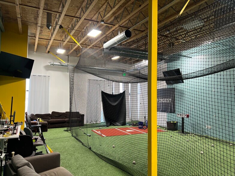 More Photos Of 460 N Redwood Rd, North Salt Lake General Retail For Sale