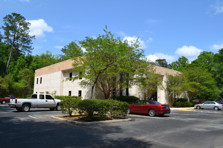 More Photos Of 500 Oakbrook Ln, Summerville Office For Lease