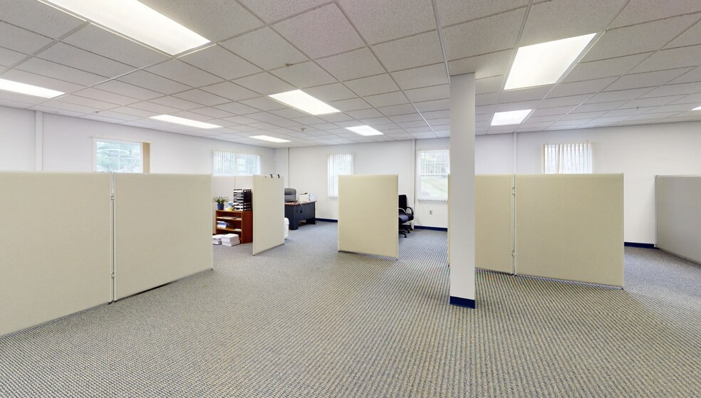 More Photos Of 19 Henniker St, Concord Office For Lease