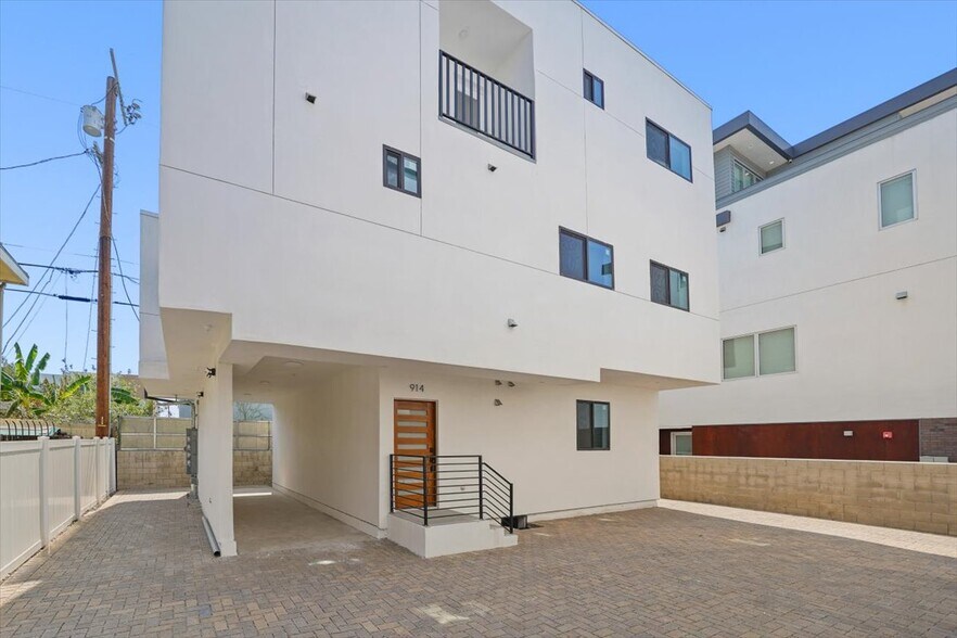 More Photos Of 910 Hudson ave, Los Angeles Apartments For Sale