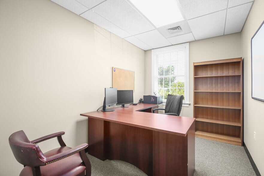 More Photos Of 3310 Shannon Park Dr, Fredericksburg Office For Sale