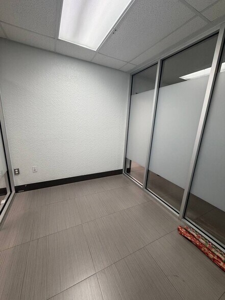 More Photos Of 10850 NW 27th St, Doral Warehouse For Sale