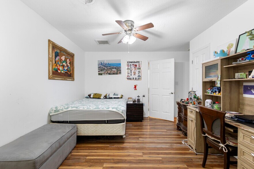 More Photos Of 4630 US Highway 17, De Leon Springs Restaurant For Sale