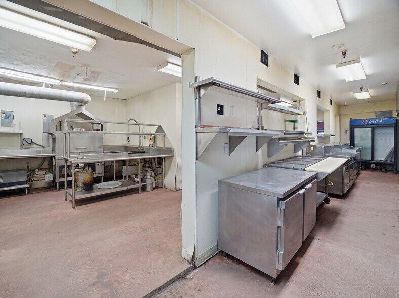 More Photos Of 188 S Erie St, Mayville Restaurant For Sale