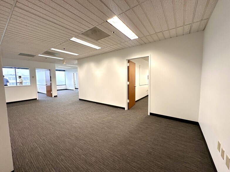 More Photos Of 315 E Robinson St, Orlando Office For Lease