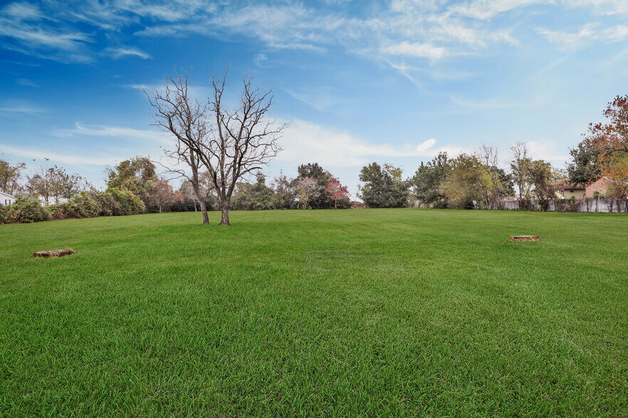 3240 & 3242 Brownie Campbell, Houston, TX 77086 Land For Sale