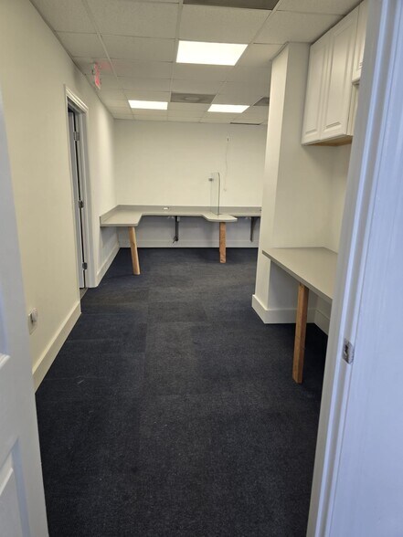 More Photos Of 220 SW 30th St, Fort Lauderdale Warehouse For Lease