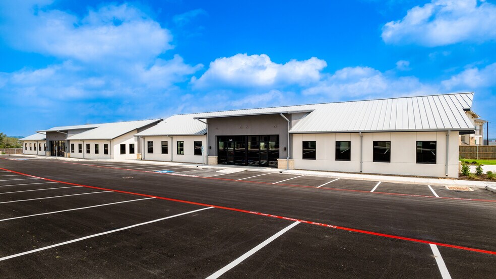 More Photos Of 211 Crossing Ave, San Antonio Office For Sale