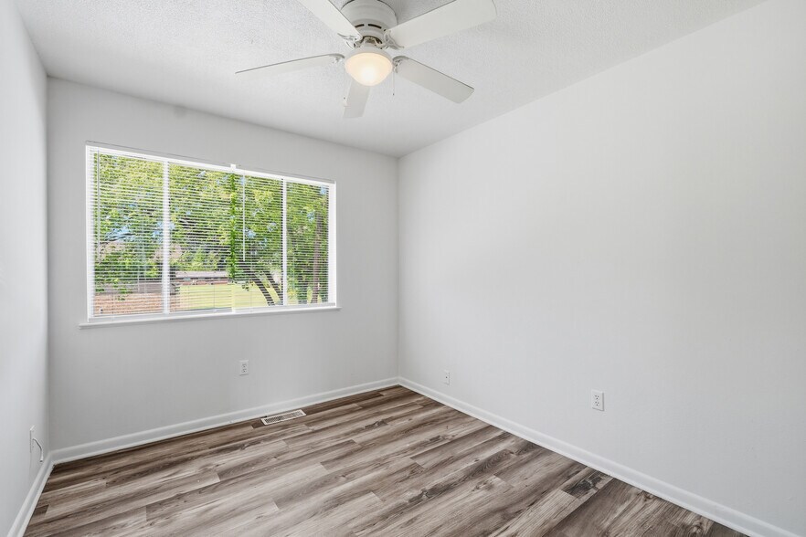 More Photos Of 1900 Dave Ward Dr, Conway Multifamily For Sale