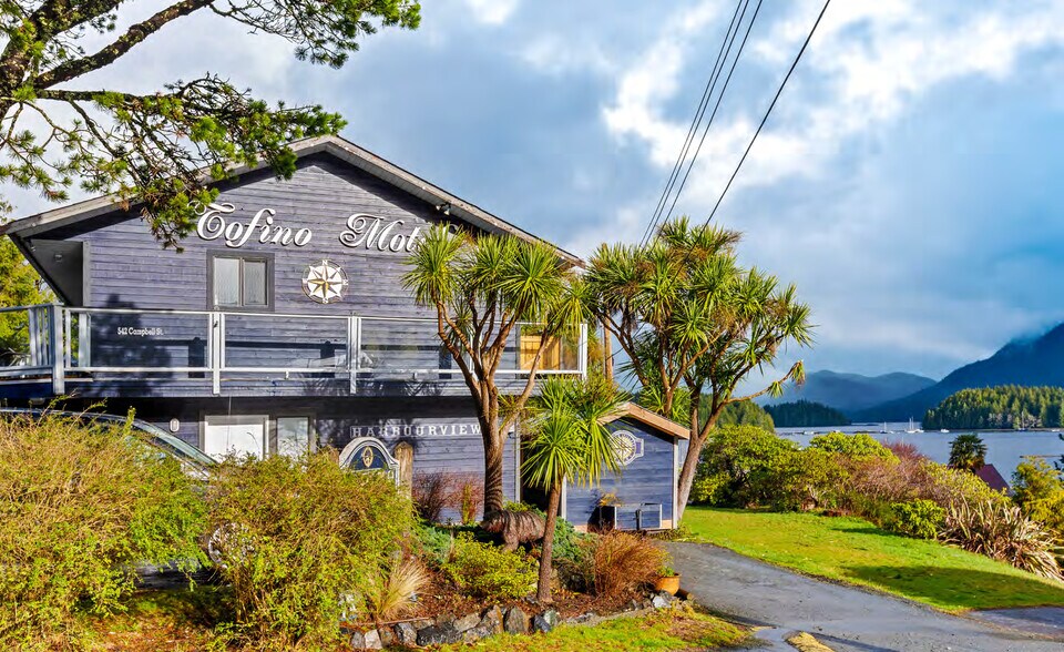 More Photos Of 542 Campbell St, Tofino Hotel For Sale