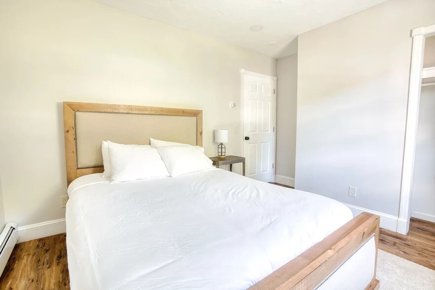 More Photos Of 218 NY-296, Windham Hotel For Sale