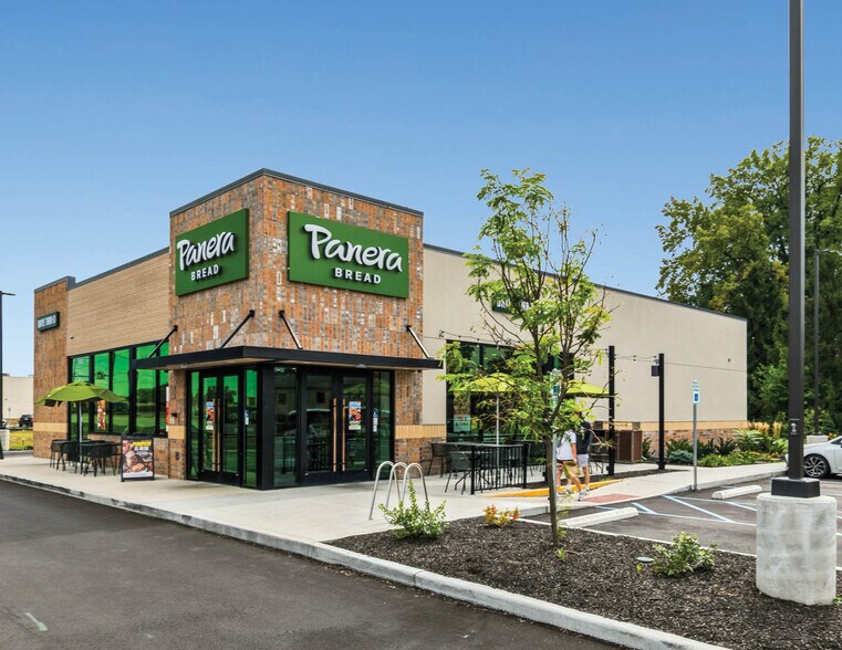 Primary Photo Of 8616 US 31, Southport General Retail For Sale