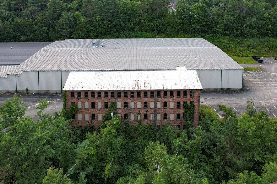 More Photos Of 42 Main St, Antrim Apartments For Sale