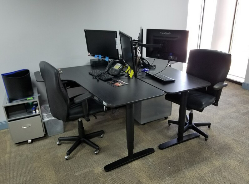 More Photos Of 2131 Hollywood Blvd, Hollywood Office Residential For Lease