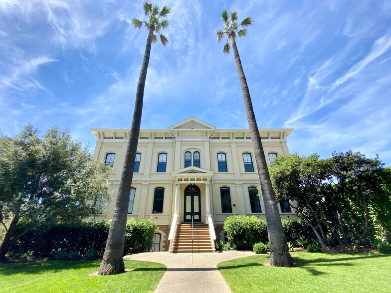 More Photos Of 925 De La Vina St, Santa Barbara Office For Lease