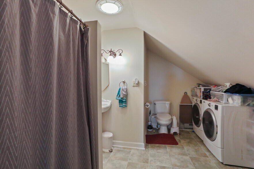 More Photos Of 14111-14113 Pennsylvania Ave, Hagerstown Freestanding For Sale