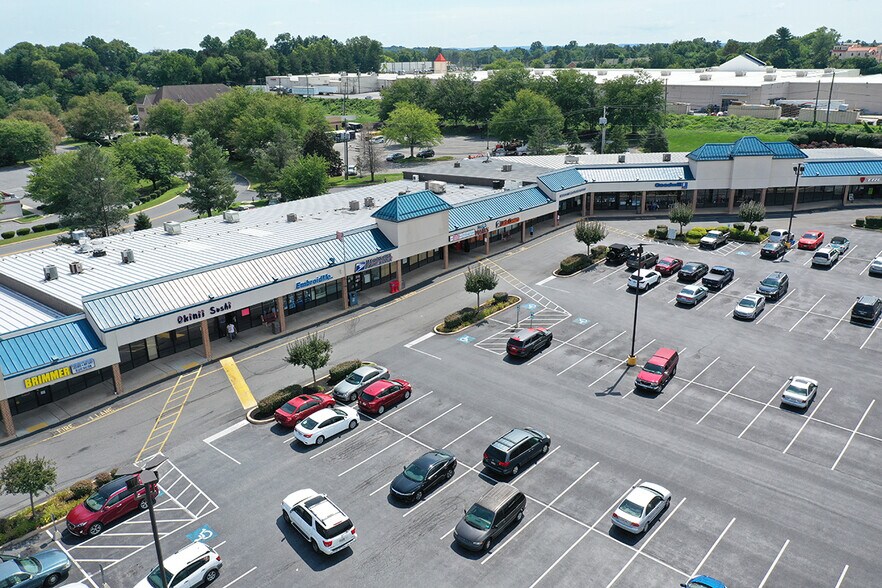 More Photos Of 101-165 Rohrerstown Rd, Lancaster Unknown For Lease