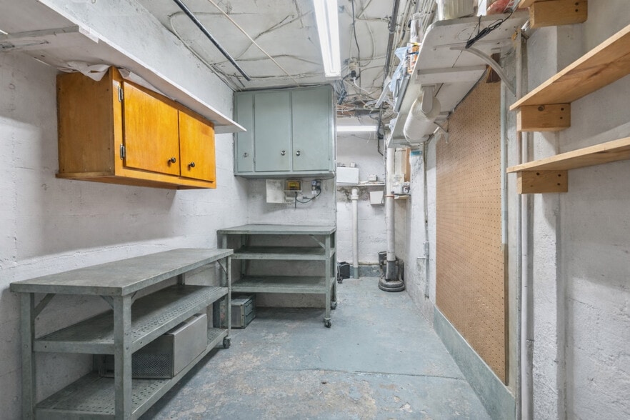 More Photos Of 1840 21st Dr, Astoria Apartments For Sale