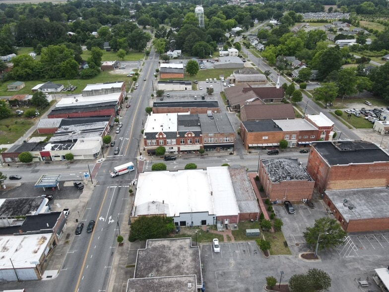 More Photos Of 4267 Lee St, Ayden Freestanding For Lease