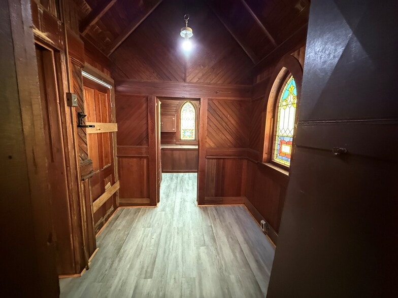 More Photos Of 18-20 E Pleasant St, Avon Park Religious Facility For Sale