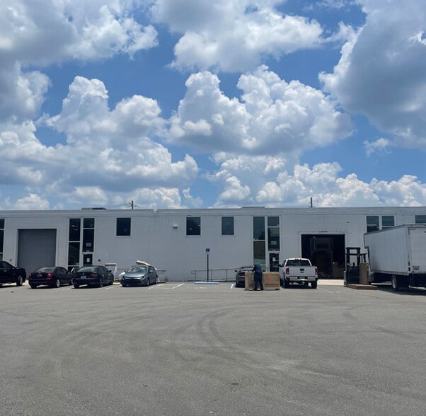 More Photos Of 5343 Normandy Blvd, Jacksonville Warehouse For Sale