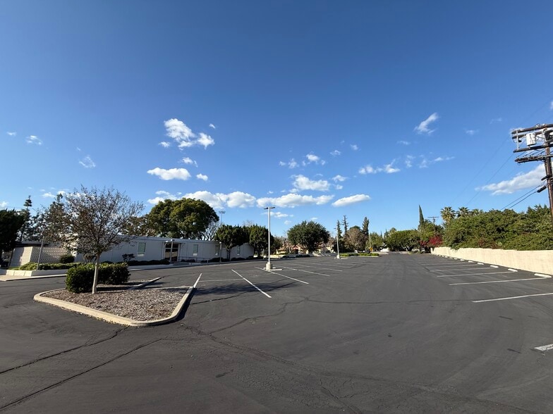 More Photos Of 9244 Zelzah Ave, Northridge Specialty For Sale
